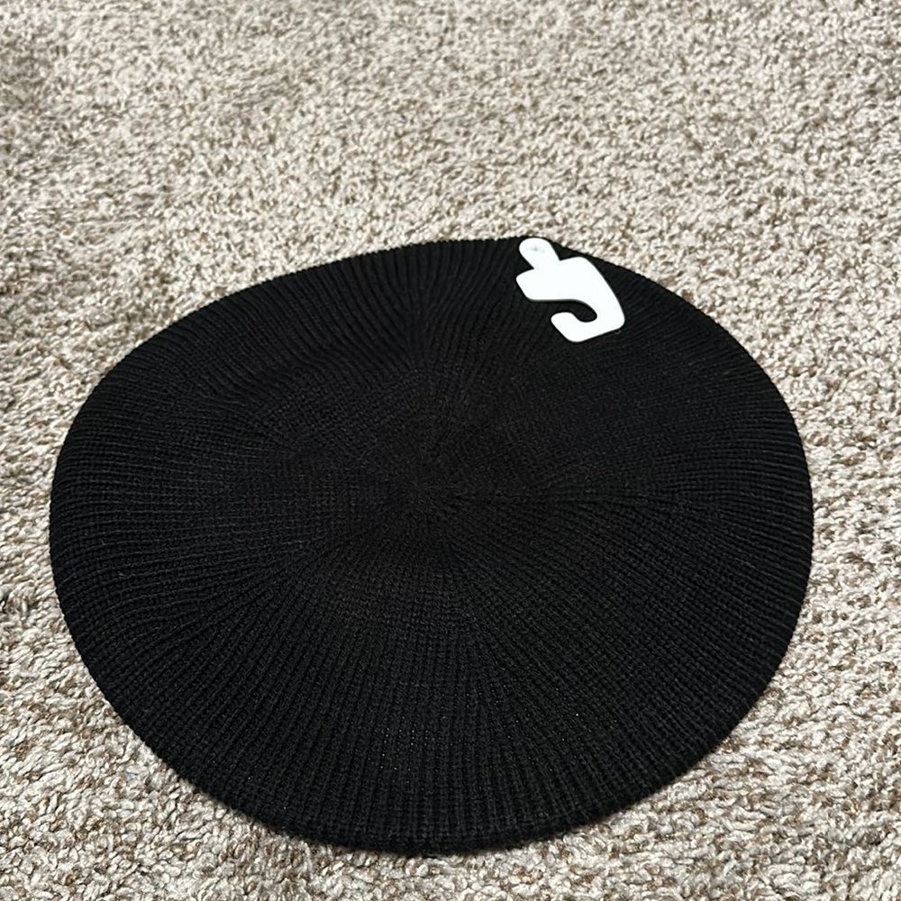NWT MK beret